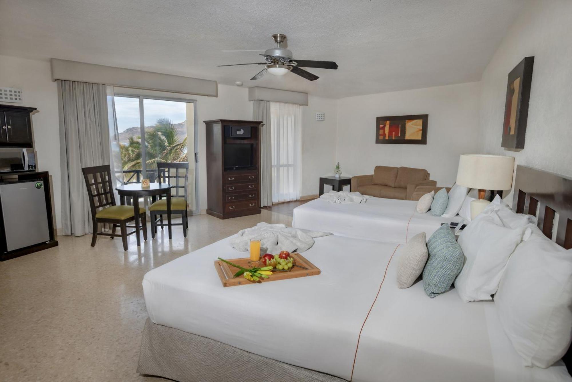 מזטלן Best Western Hotel Posada Freeman Zona Dorada מראה חיצוני תמונה