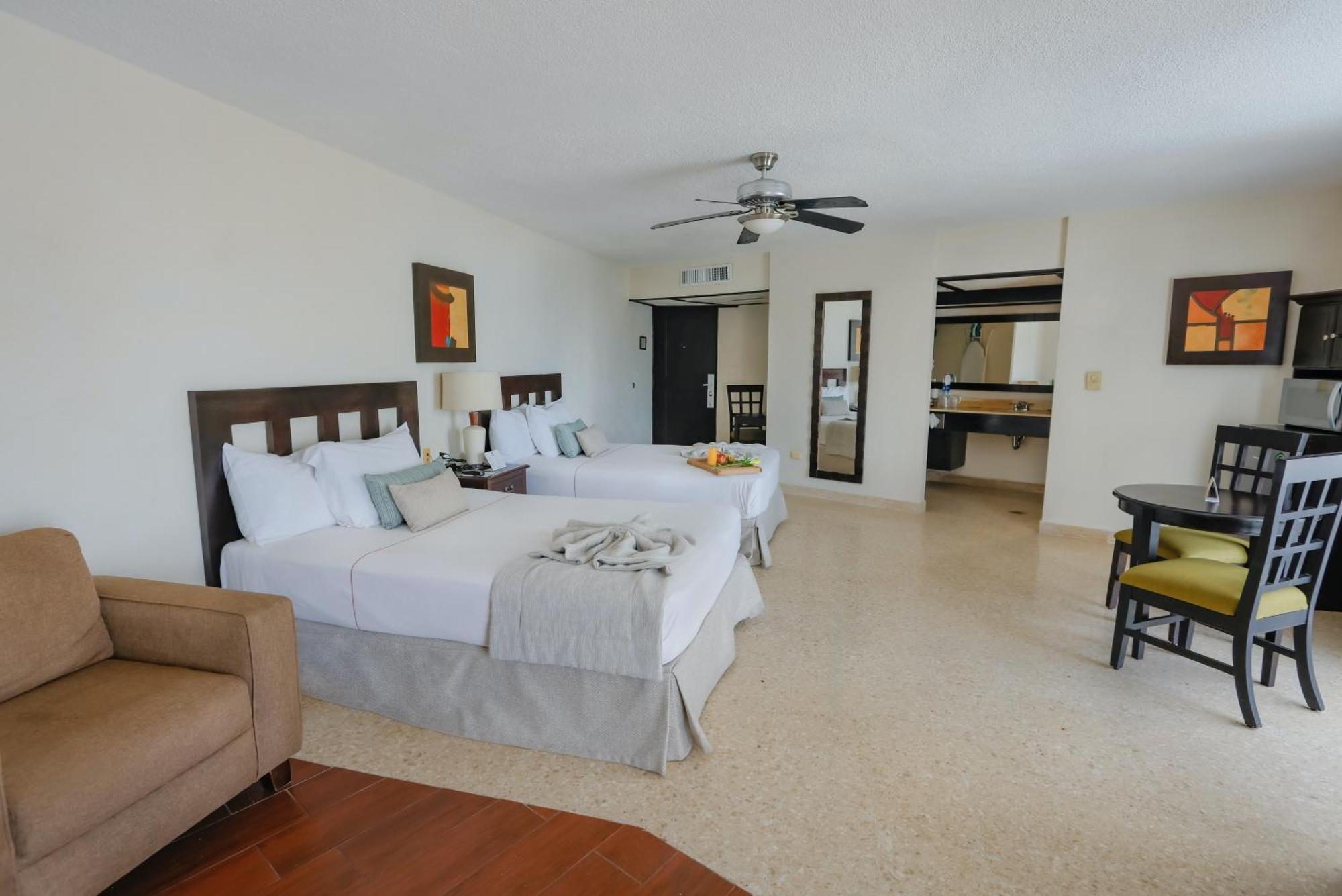 מזטלן Best Western Hotel Posada Freeman Zona Dorada מראה חיצוני תמונה